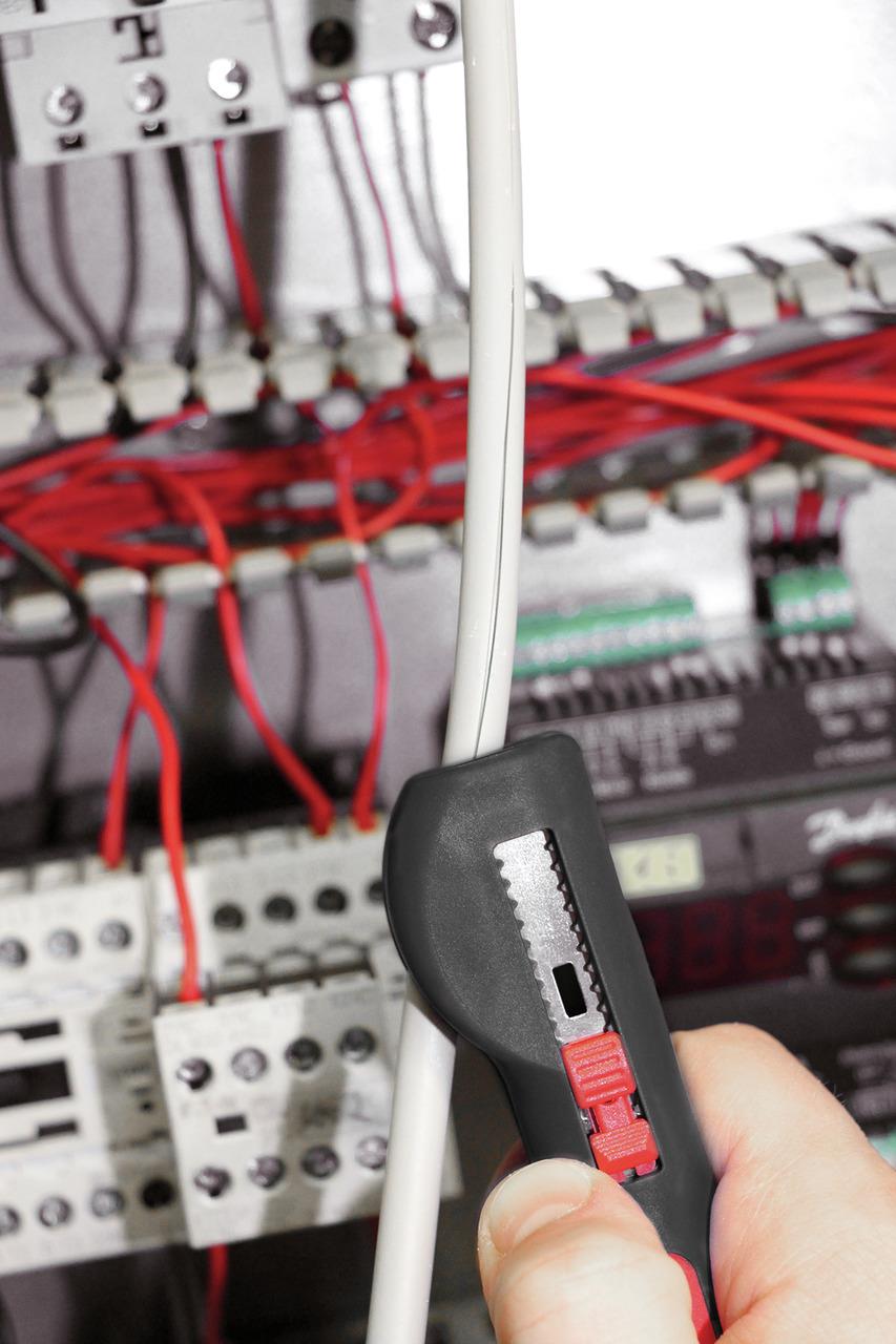 Wiha Werkzeugkoffer Basic Set L Elektrik 18-tlg. Wiha Werkzeugkoffer Basic Set L Elektrik 18-tlg.
