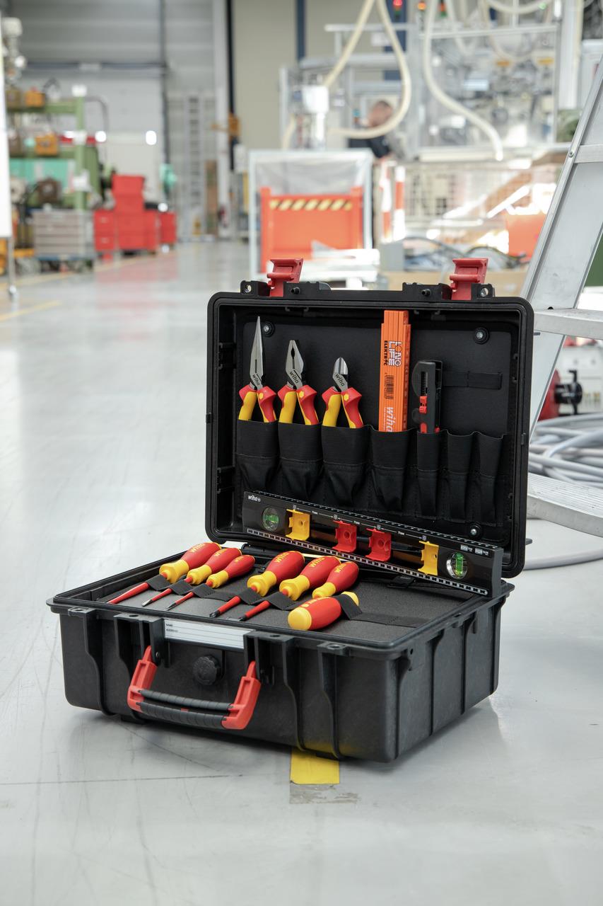 Wiha Werkzeugkoffer Basic Set L Elektrik 18-tlg. Wiha Werkzeugkoffer Basic Set L Elektrik 18-tlg.